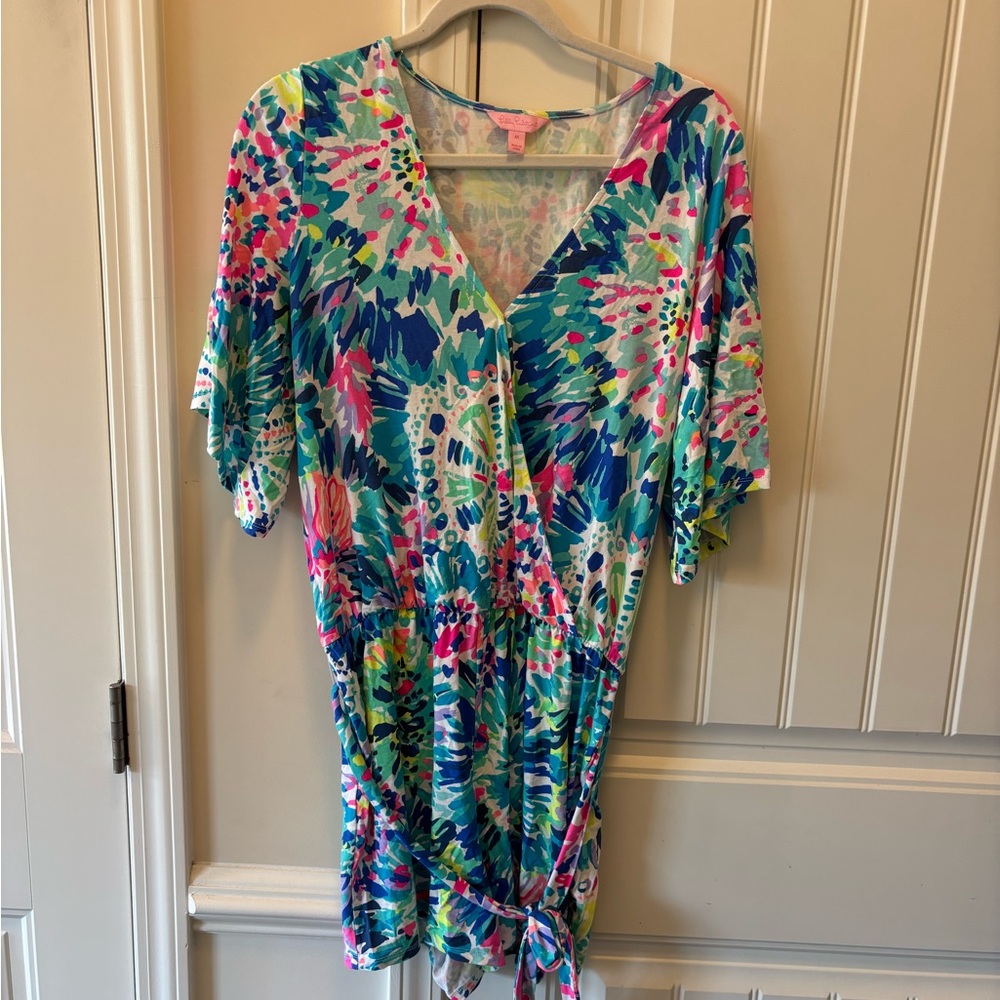Lilly Pulitzer Dive In Madilyn Wrap
Romper - size MEDIUM
